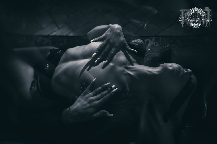 Boudoir session with Martina Ribes&nbsp;model